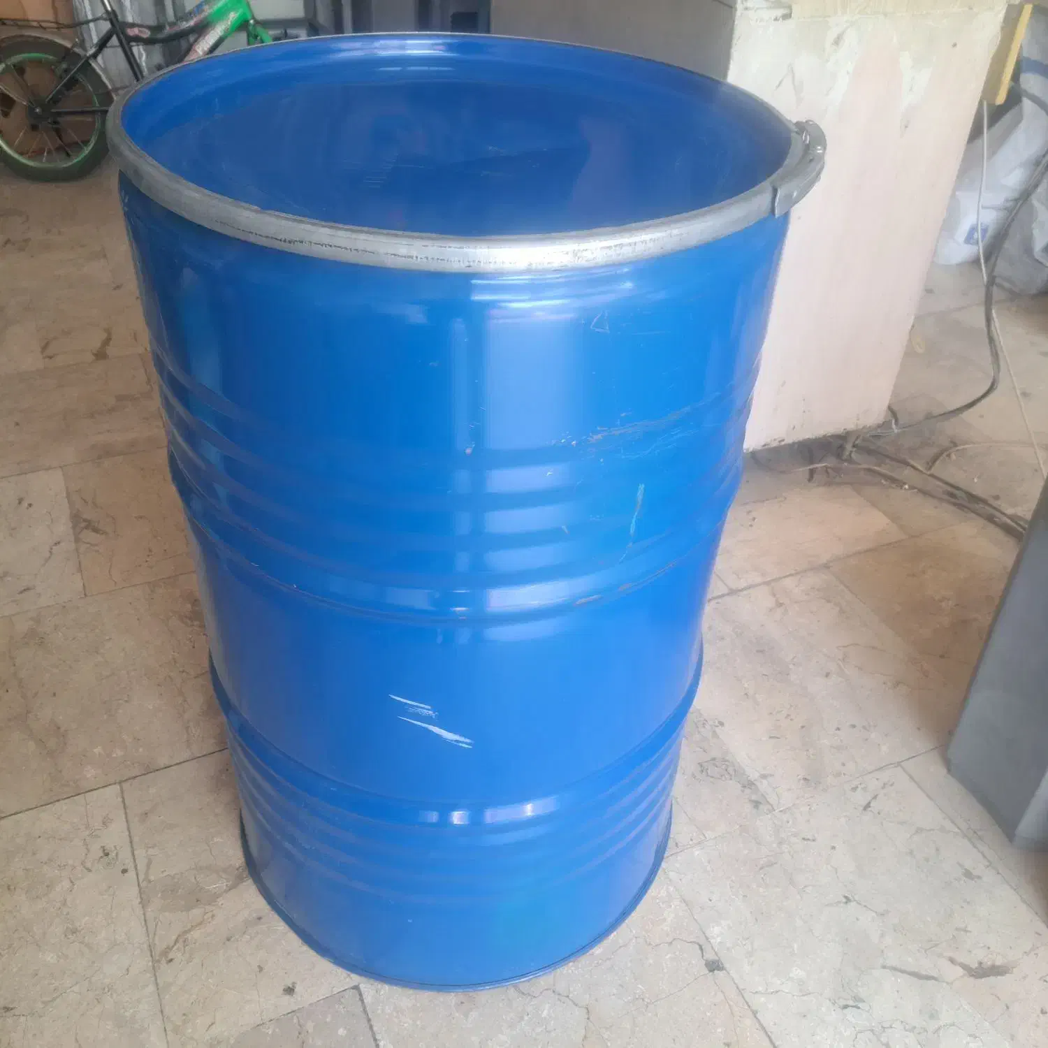 بشکه فلزی سالم|مصالح و تجهیزات ساختمان|تهران, خاک سفید|دیوار