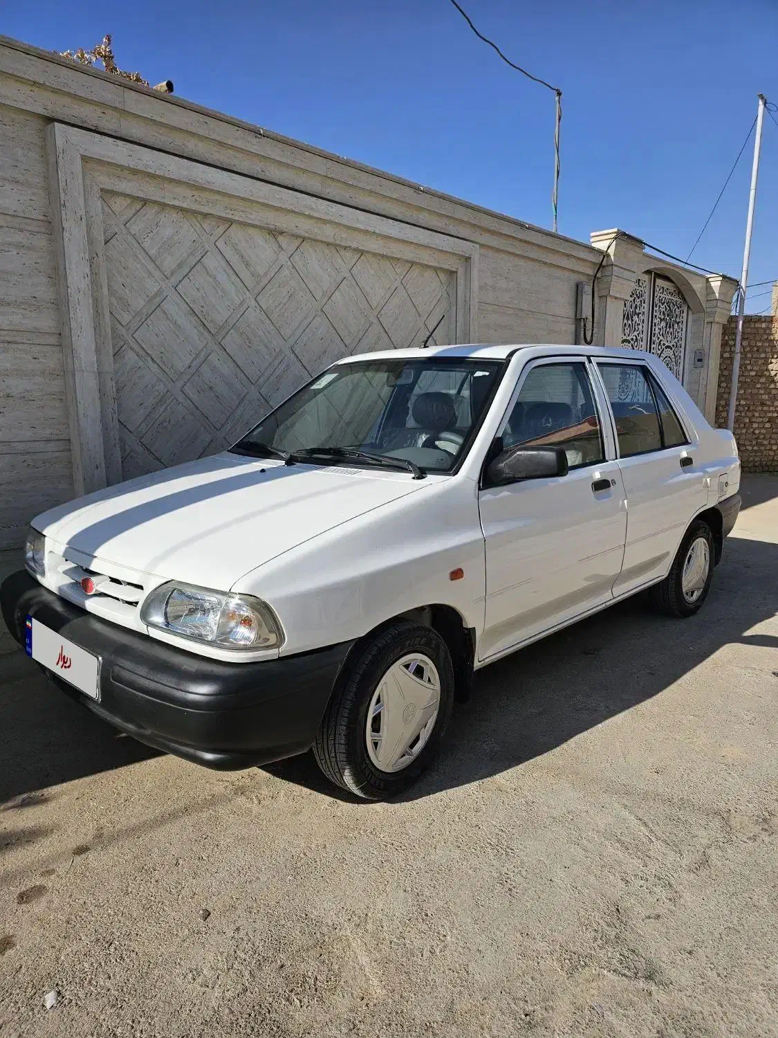 پرایـد 131 سفید مدل 98|خودرو سواری و وانت|ابرکوه, |دیوار