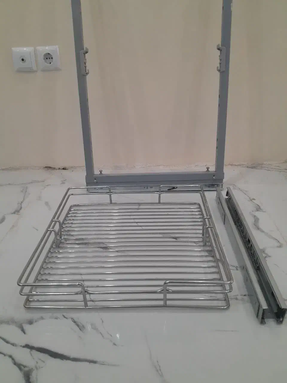 سوپرمارکت ایستاده داخل کابینت|آب‌چکان و نظم‌دهنده ظروف|کرج, شاهین‌ویلا|دیوار