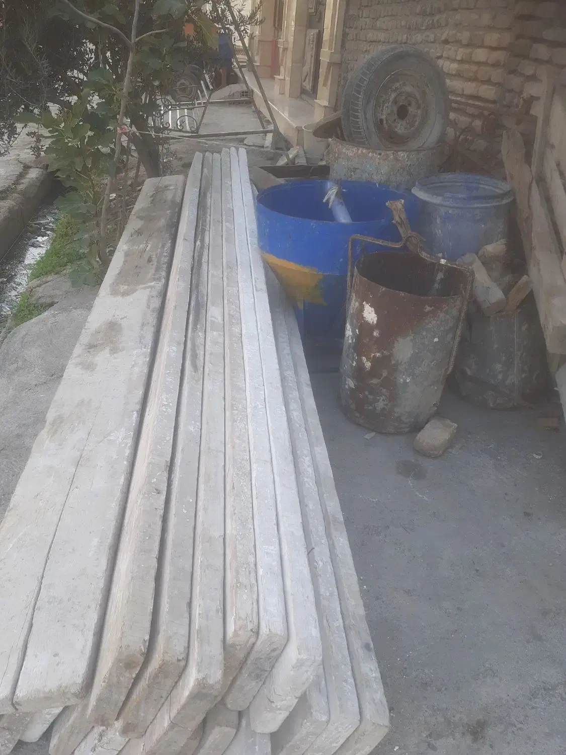 تخته زیر پای بنای فقط ۱ماه استفاده شده ۴ متری|مصالح و تجهیزات ساختمان|بندر ترکمن, |دیوار