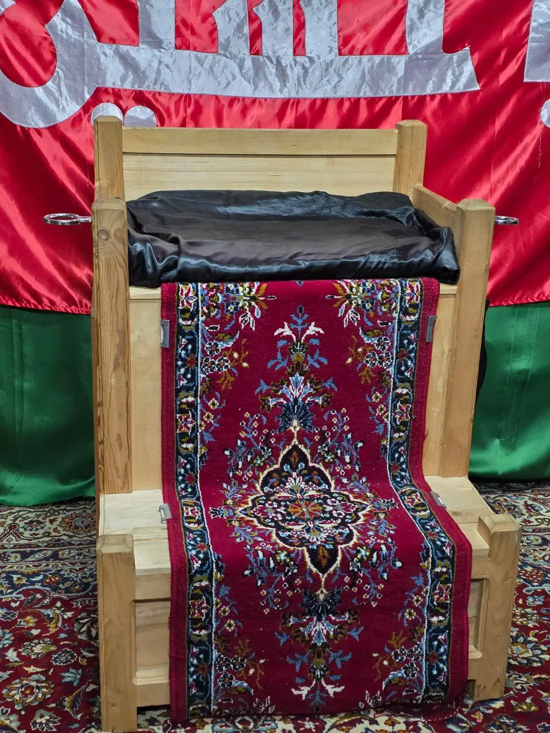 منبر هیئت ومسجد|صندلی و نیمکت|قم, انسجام|دیوار