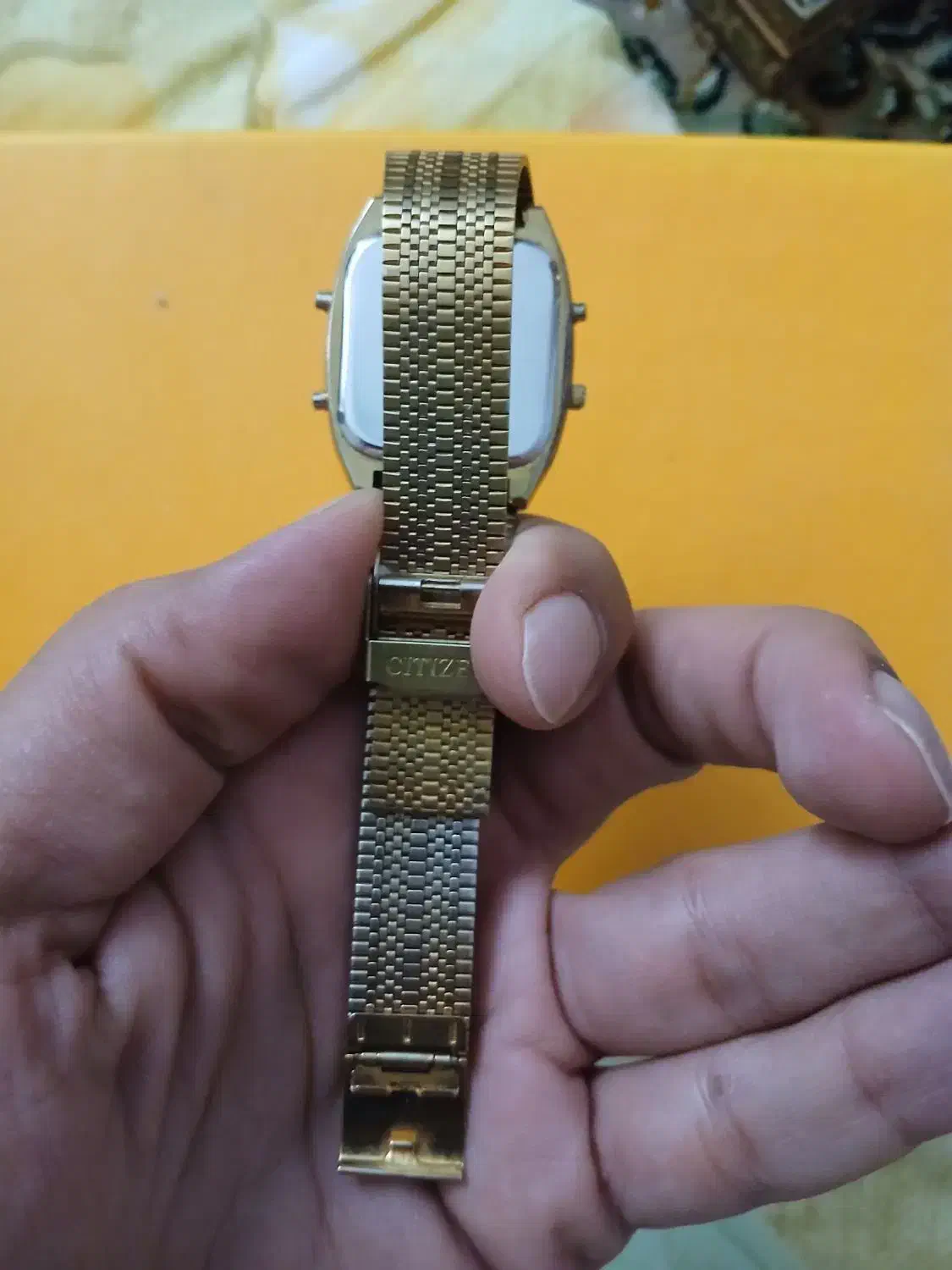 ساعت مچیدوزمانه سیتیزن|ساعت|پردیس, فاز ۲|دیوار