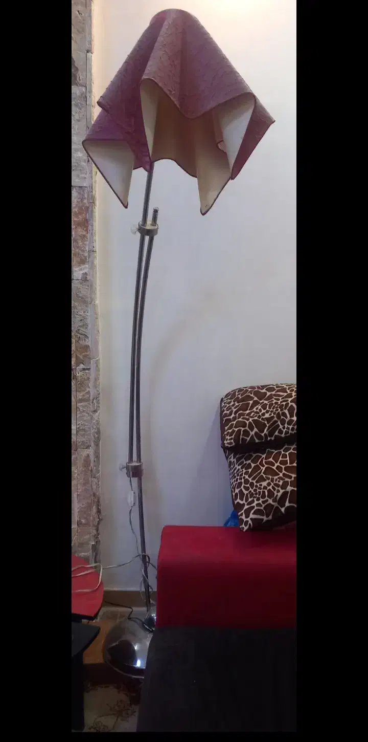 چرا غ خواب ایستاده سالم|چراغ خواب و آباژور|شهریار, شهریار|دیوار