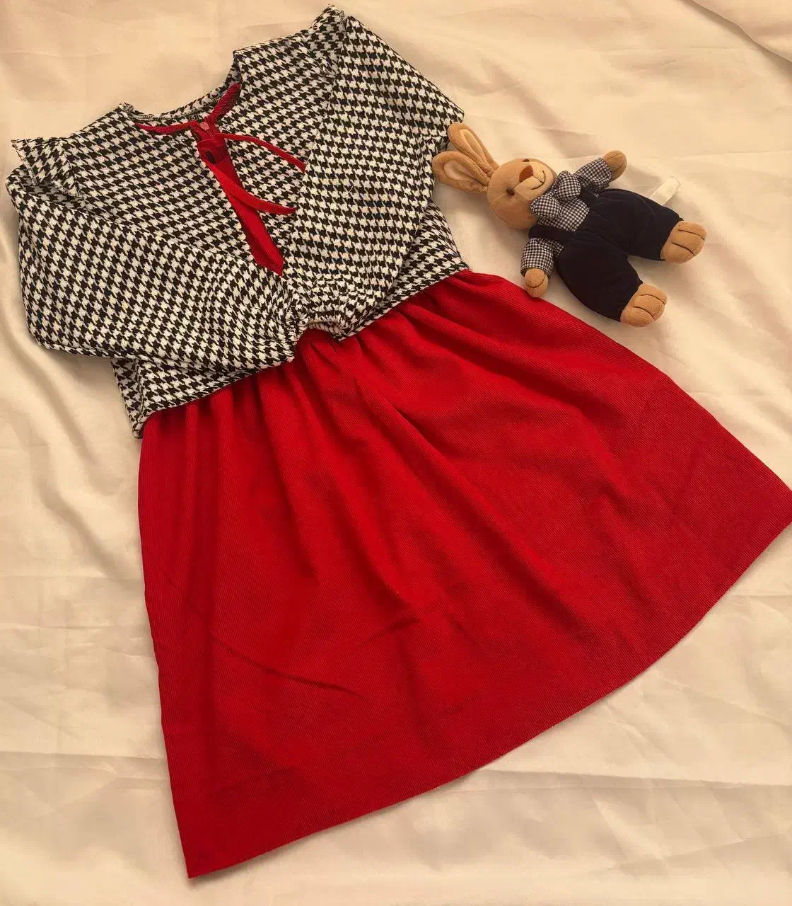 لباس یلدایی بچگانه زیر ۳۰۰ تومن|کفش و لباس بچه|بیرجند, |دیوار