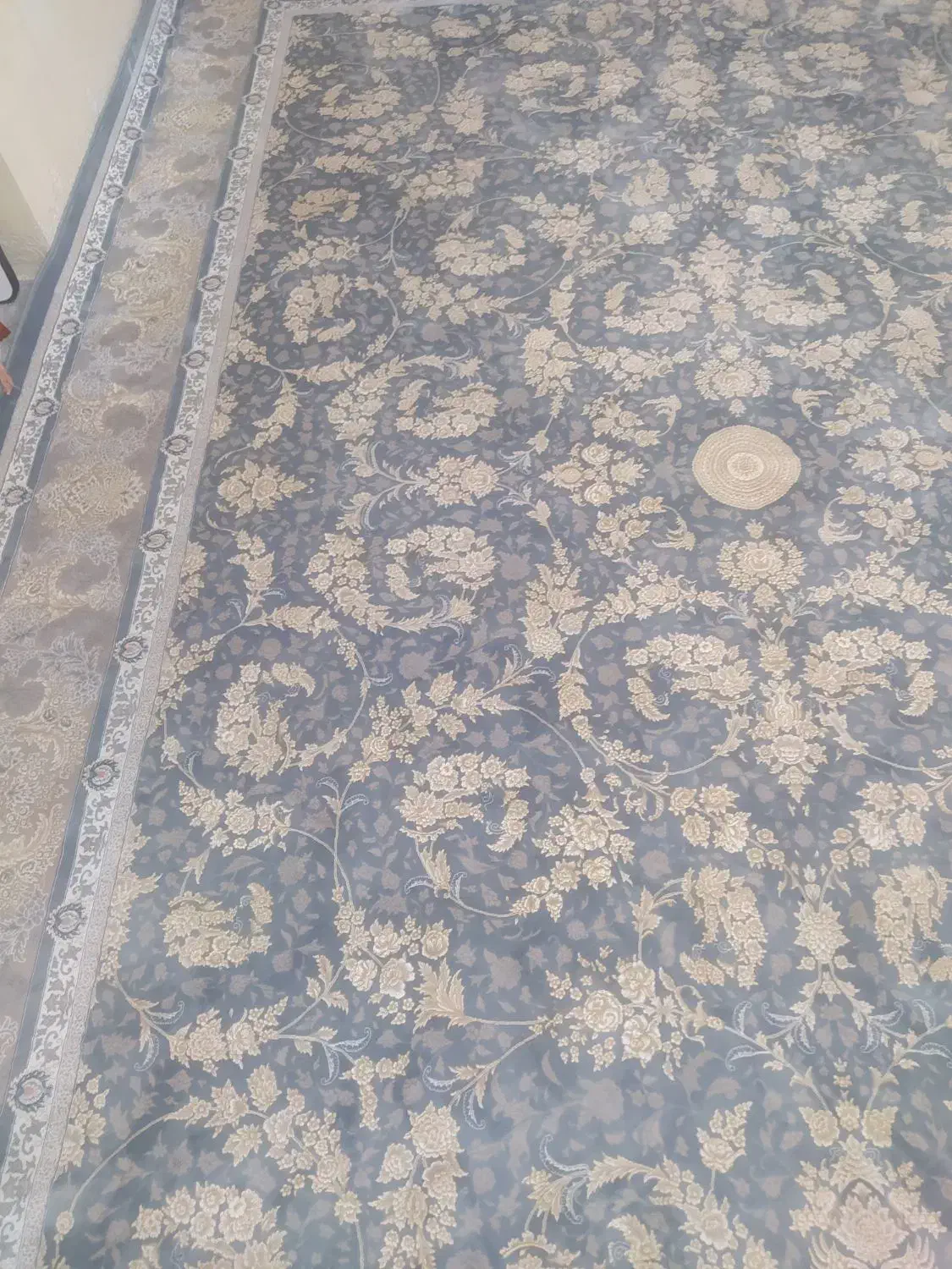 یک فرش نه متری دوتا شش متری 1500شانه|فرش|قم, وادی السلام|دیوار