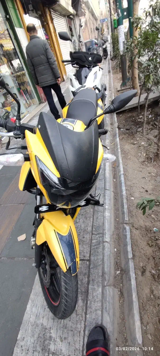 آپاچی ۱۵۰ مدل ۱۳۹۴|موتورسیکلت|تهران, منیریه|دیوار