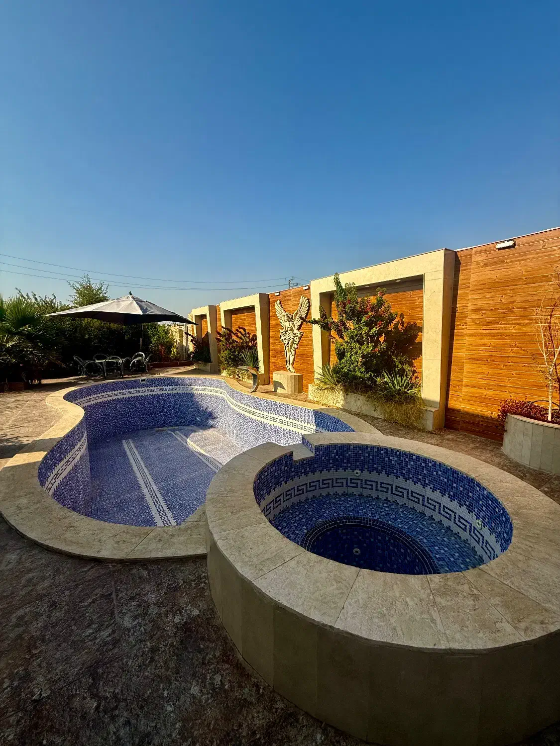 ویلا باغ ۱۰۰۰متری / کلید اول / شهرک بن جعفر|فروش خانه و ویلا|شوش, |دیوار