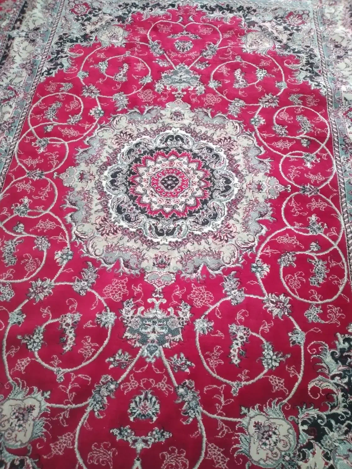 فرش ۶متزیوقالیچه۴متری|فرش|رشت, دخانیات|دیوار