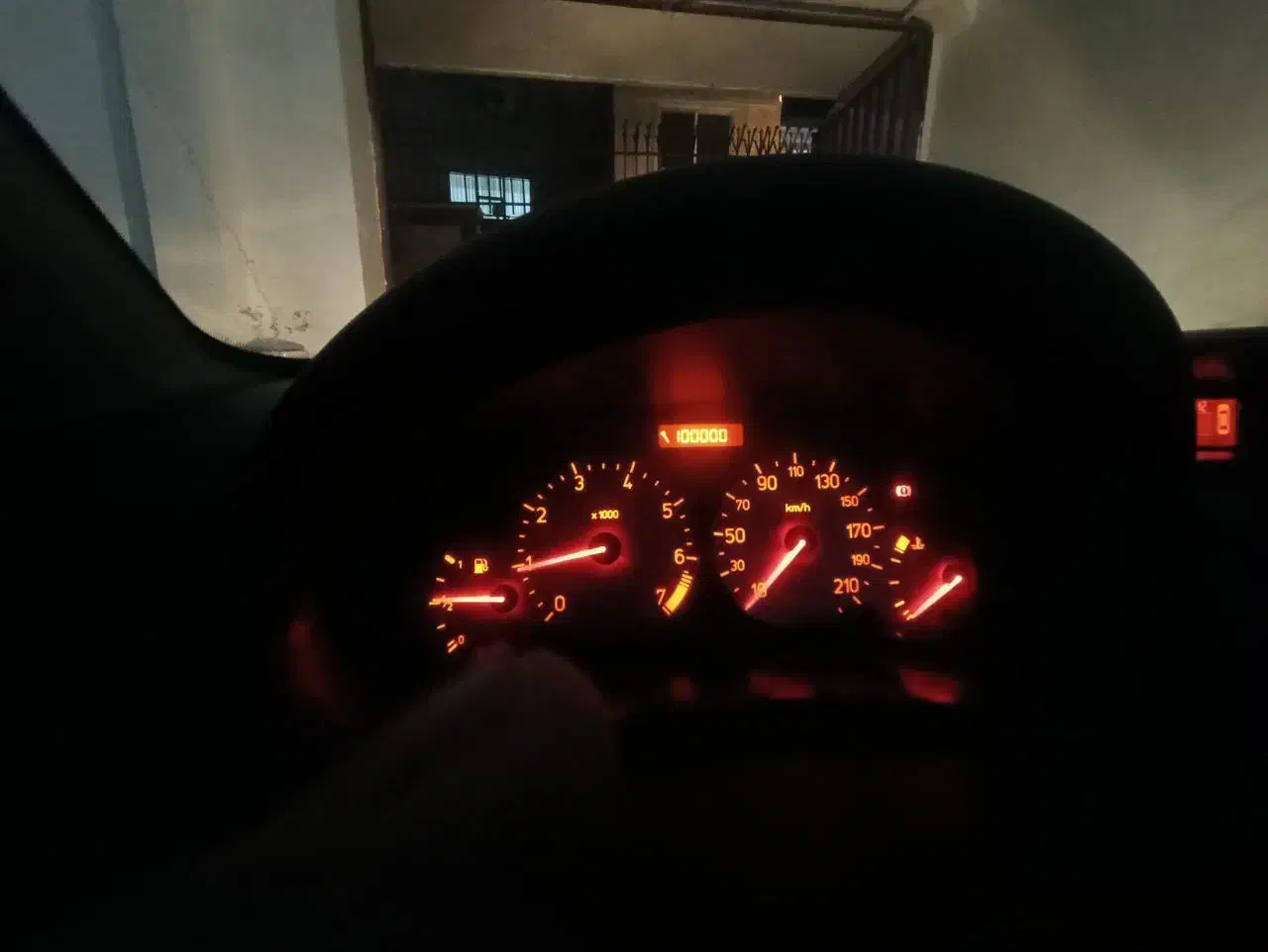 ماشین ۲۰۶ سفید|خودرو سواری و وانت|زاهدان, |دیوار