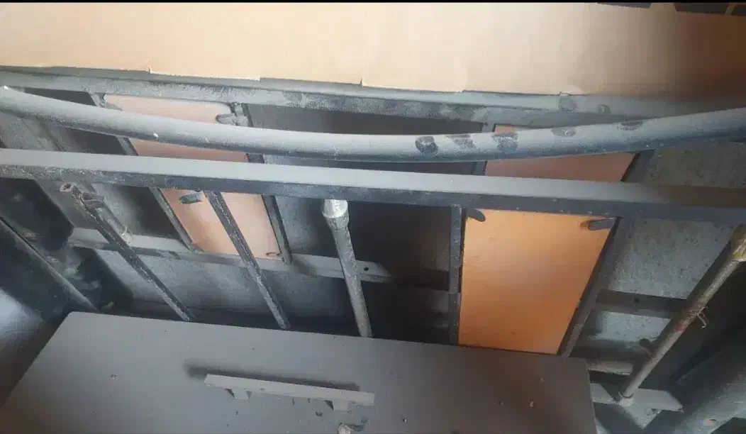 تخت دو نفره چوبی و تخت دو طبقه فلزی نوجوان|تخت و سرویس خواب|مشهد, صیاد شیرازی|دیوار