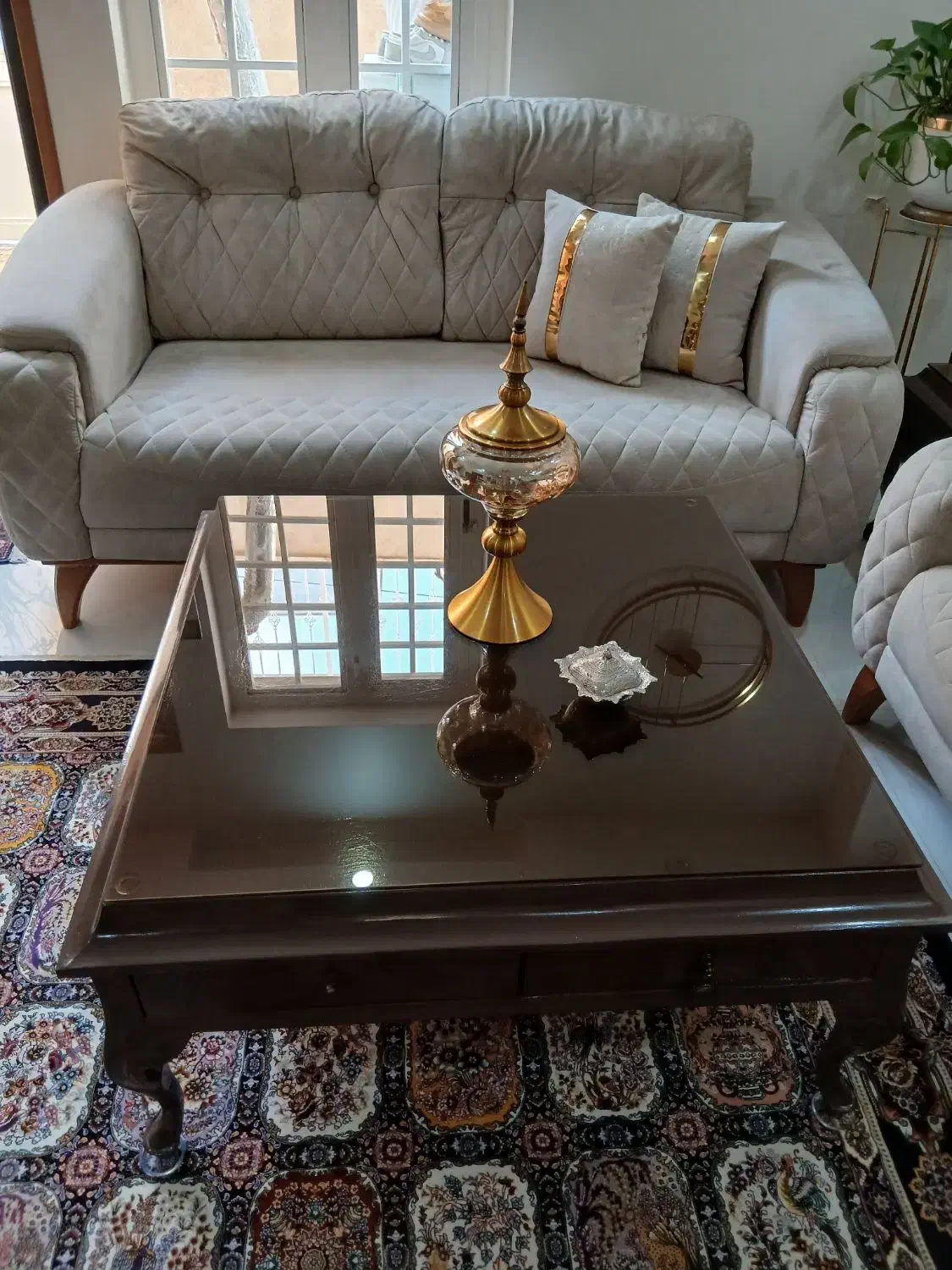 مبلمان راحتی با میز وسط ومیز عسلی|مبلمان خانگی و میز عسلی|تهران, شهرک آزادی|دیوار