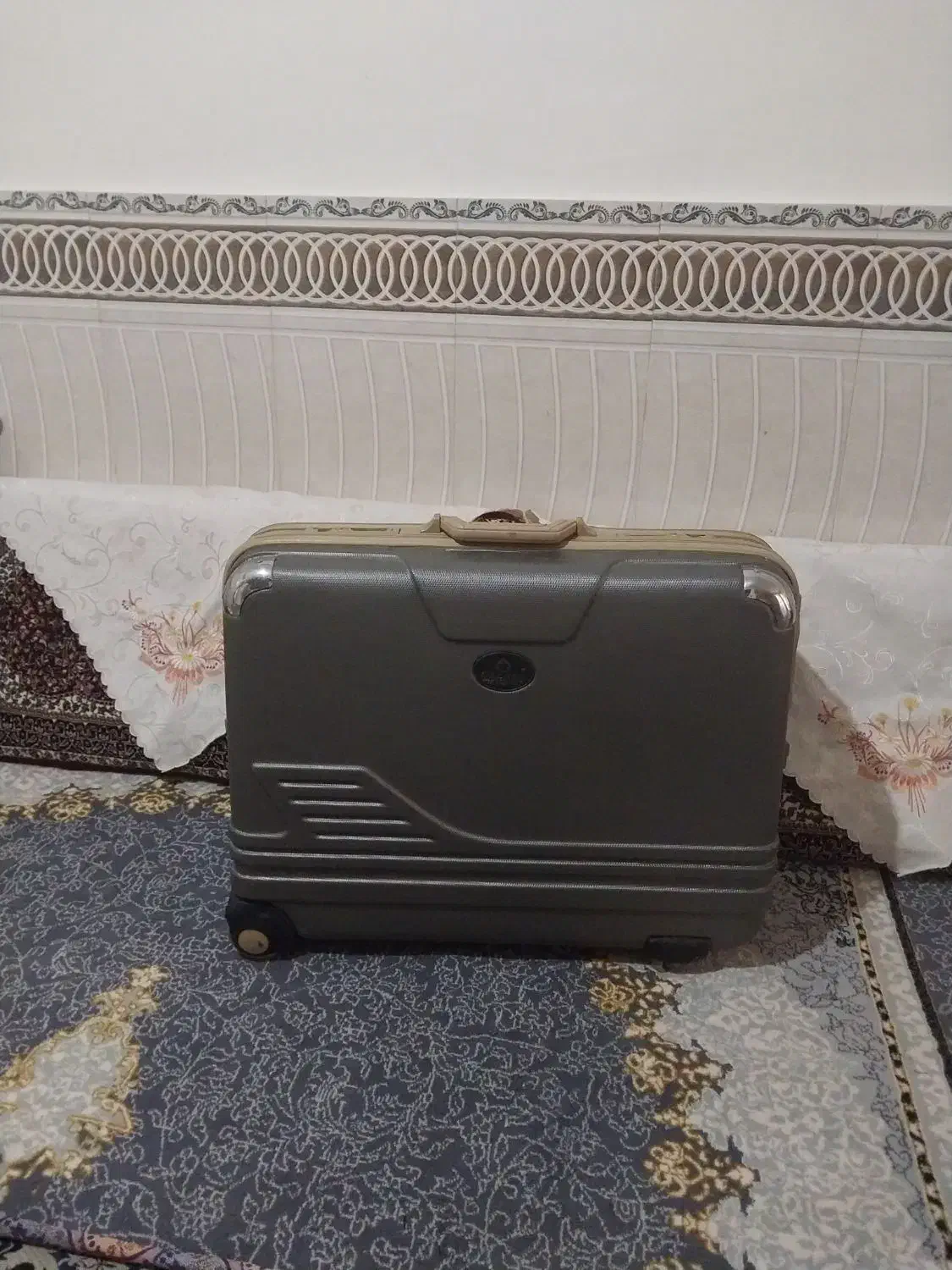 چمدان سالم سالم|کیف، کفش، کمربند|همدان, |دیوار