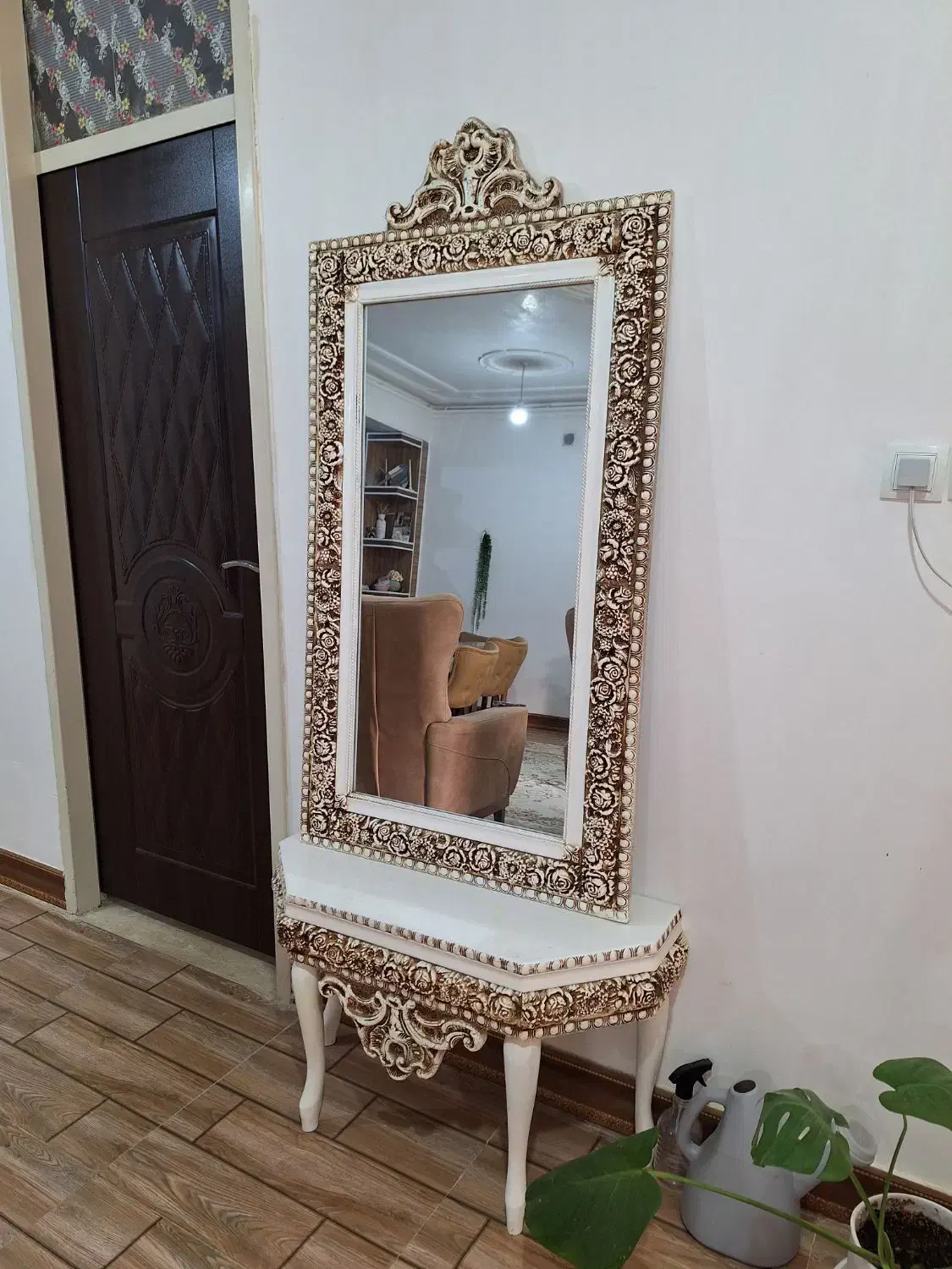 آینه و کنسول|بوفه، ویترین، کنسول|مسجد سلیمان, |دیوار