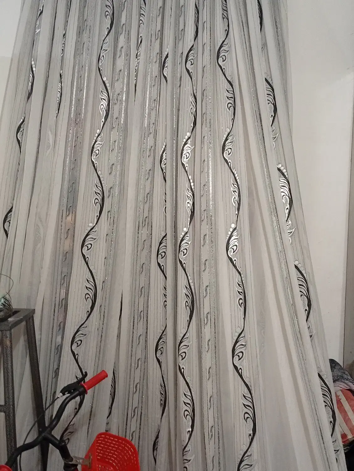 پرده|پرده، رانر، رومیزی|گهواره, |دیوار