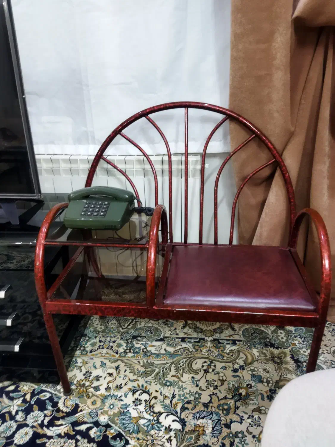 میز تلفن خوشگل و خوشرنگ محکم وسالم ۲۰۰|میز تلفن|مشهد, جانباز|دیوار
