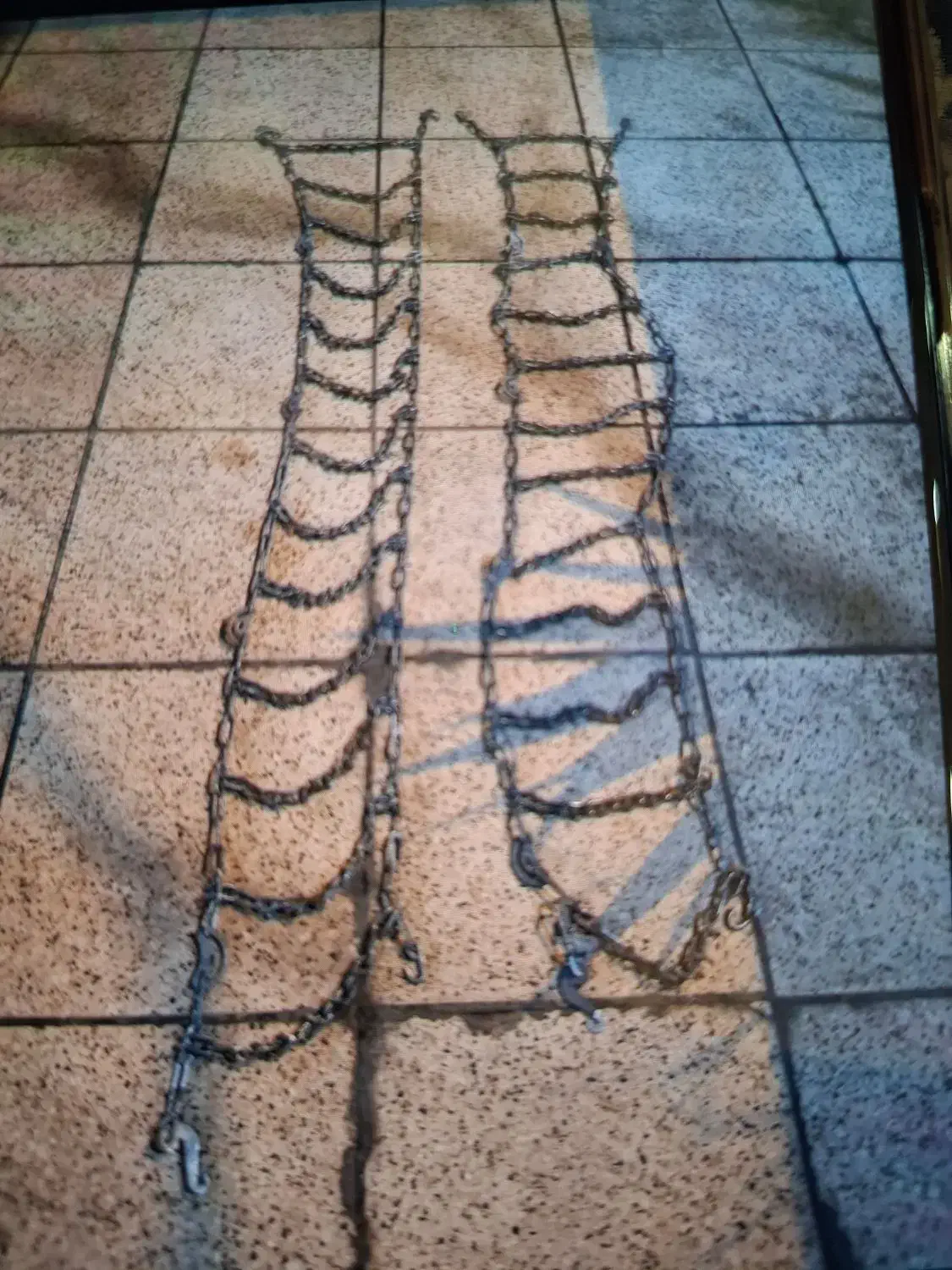 زنجیر چرخ|قطعات یدکی و لوازم جانبی|شیراز, عادل آباد|دیوار