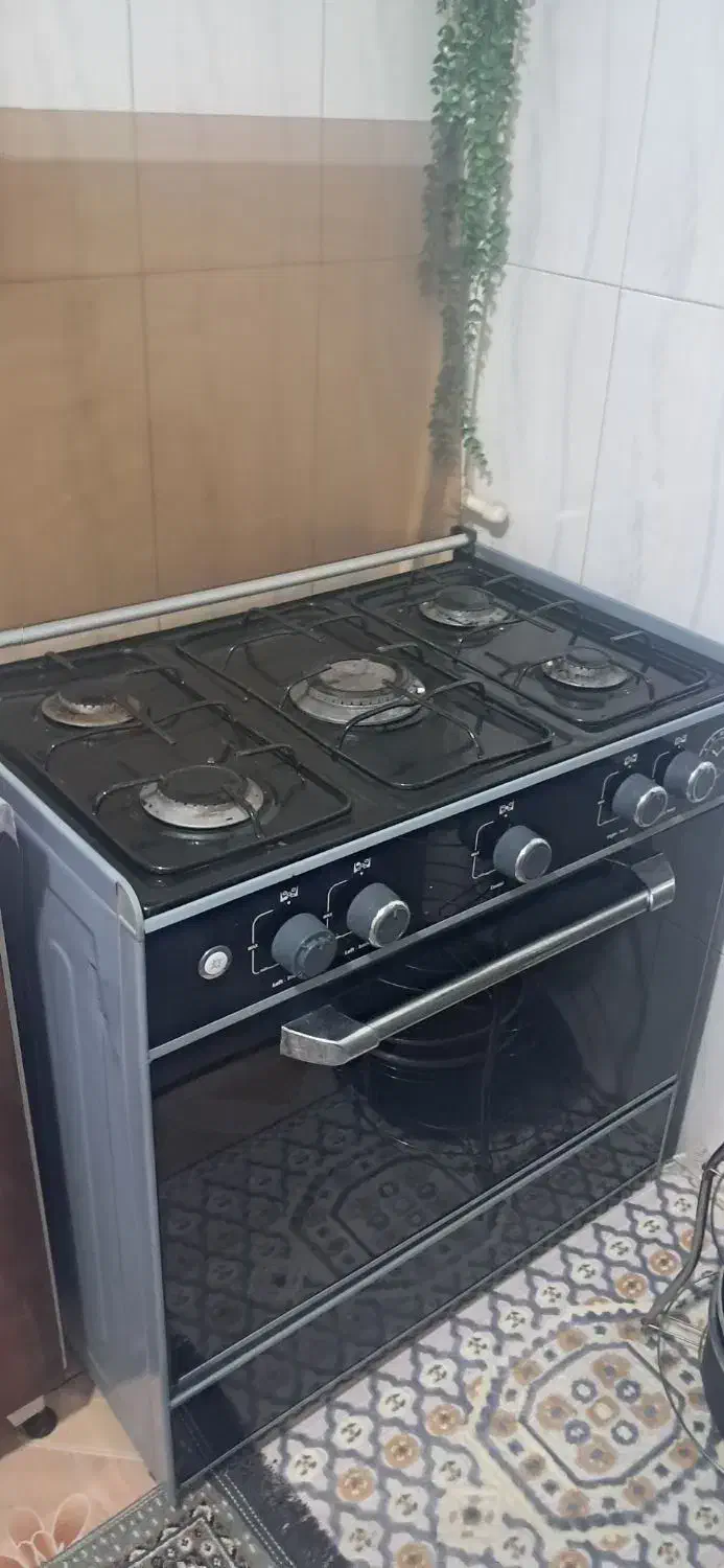 گاز در حد نو ۱ماه کارکرد بفروش میرسد|اجاق گاز و لوازم برقی پختوپز|گرگان, |دیوار