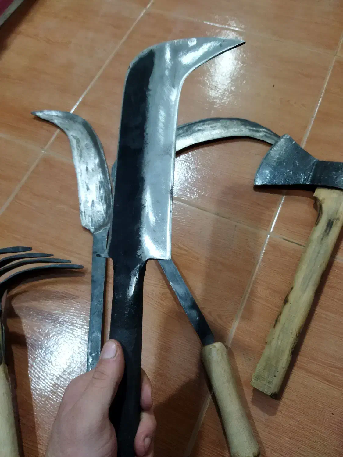 تبر ، داس ، چنگک ، دومدل داس علف زن|کوهنوردی و کمپینگ|تالش, هشتپر|دیوار