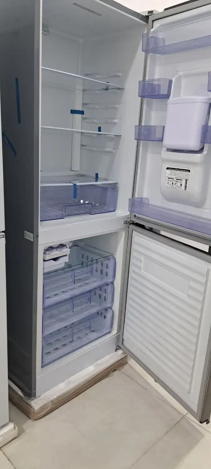 یخچال پایین فریزر کمبی   ۲۷ فوت|یخچال و فریزر|بیرجند, |دیوار