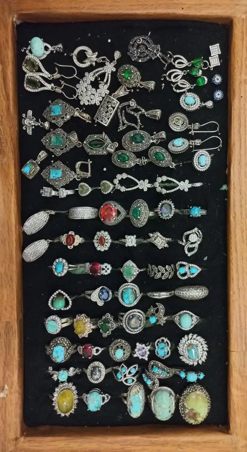 فیروزه اصل نیشابور|جواهرات|گنبد کاووس, |دیوار