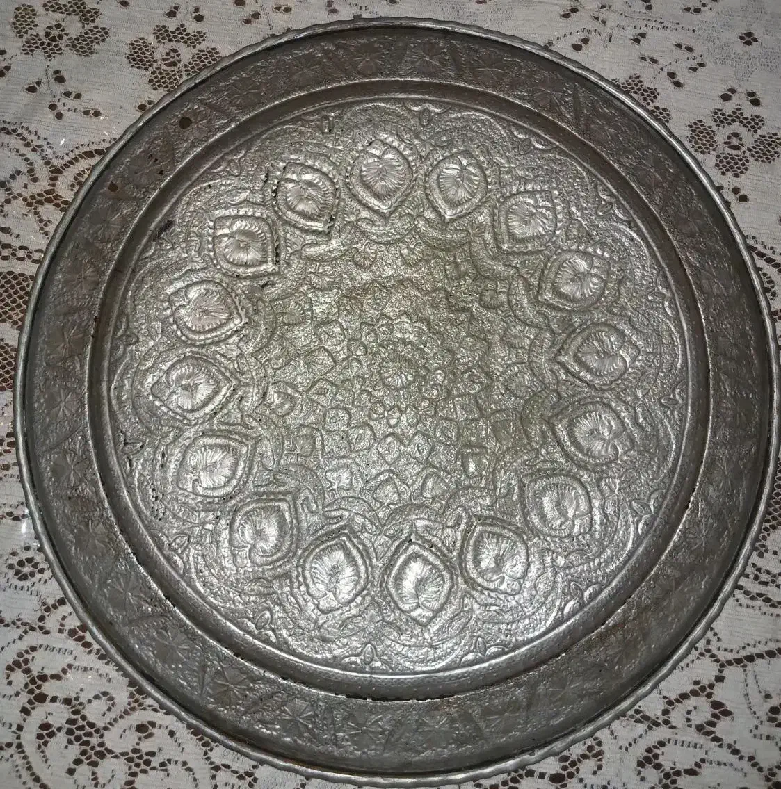 سینی قلمکار مسی|کلکسیون اشیاء عتیقه|یزد, |دیوار