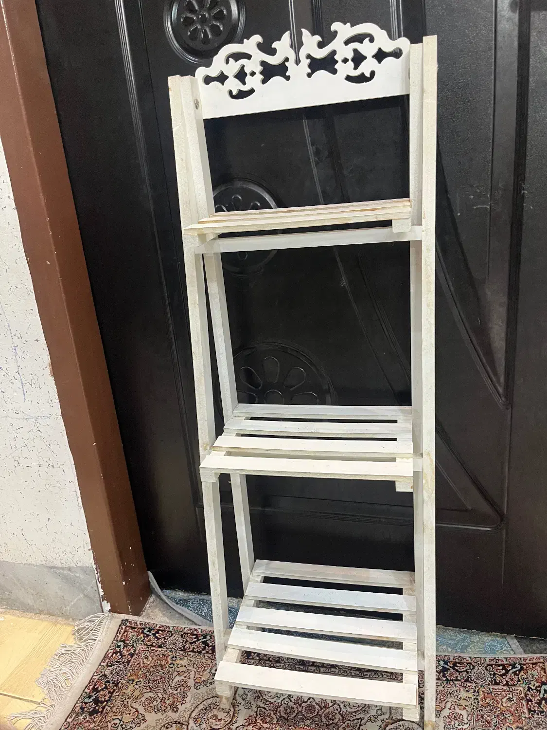 استند گل|کتابخانه، شلف، قفسههای دیواری|اصفهان, قهجاورستان|دیوار