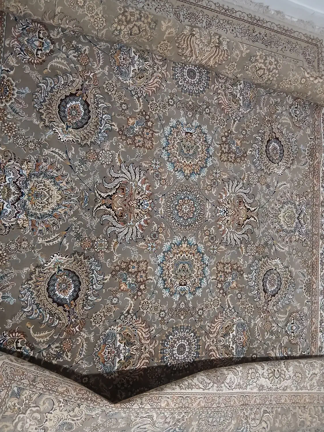 فرش ۹متری باطرح شیک واصیل ایرانی|فرش|رشت, رودبارتان|دیوار