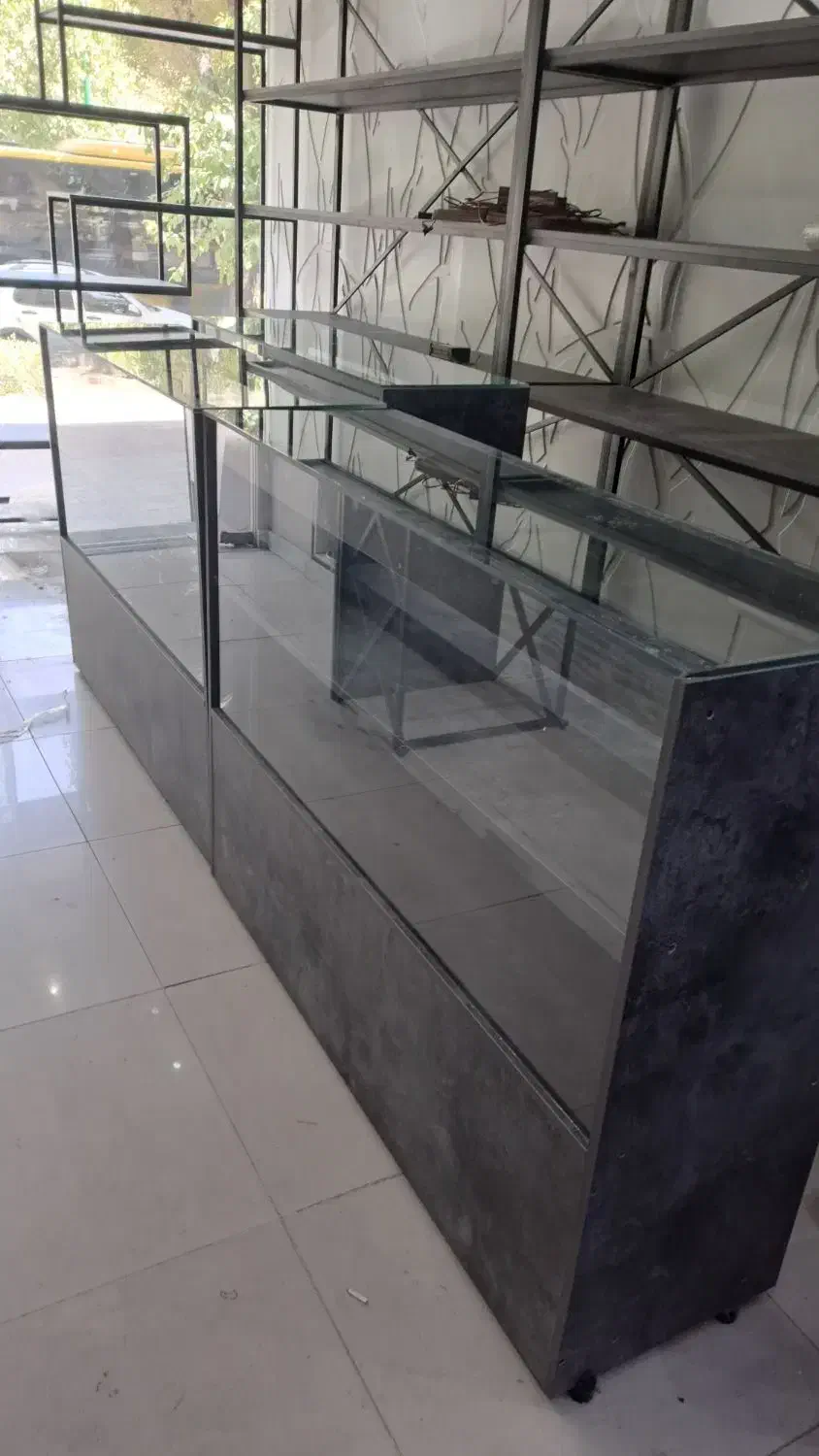 فروش ۳ عدد ویترین مغازه نو|فروشگاه و مغازه|شاهینشهر, فدک|دیوار