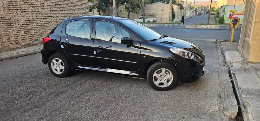 پژو ۲۰۷ پانوراما سقف شیشه‌ای|خودرو سواری و وانت|شاهین دژ, |دیوار