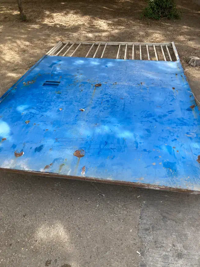 درب انبار|مصالح و تجهیزات ساختمان|اهواز, بازار آهن|دیوار