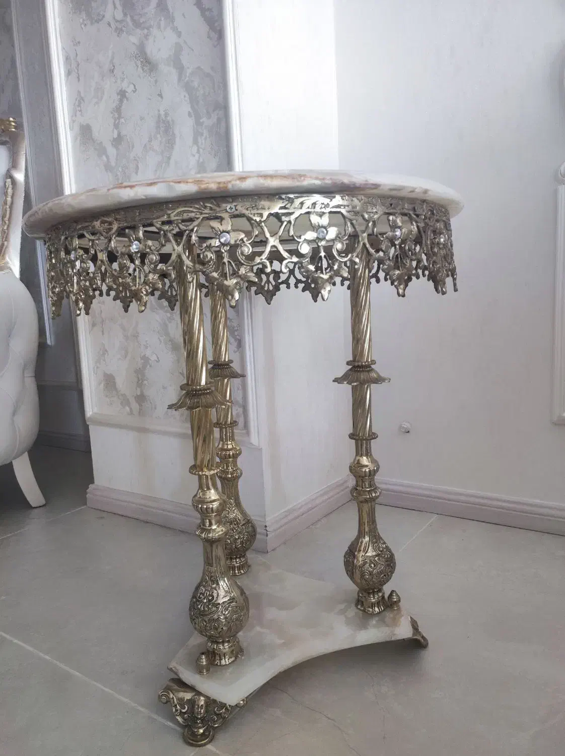 میز برنز|بوفه، ویترین، کنسول|خوی, |دیوار