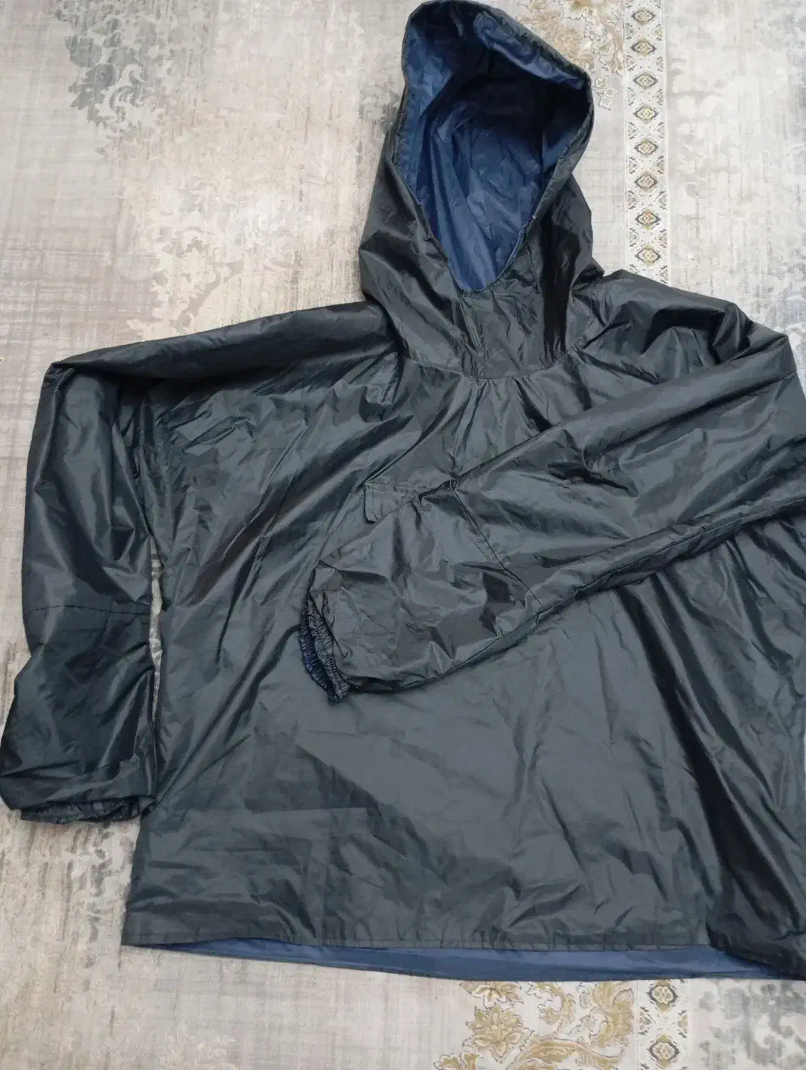 لباس بادگیر|لباس|رشت, استقامت ۲|دیوار