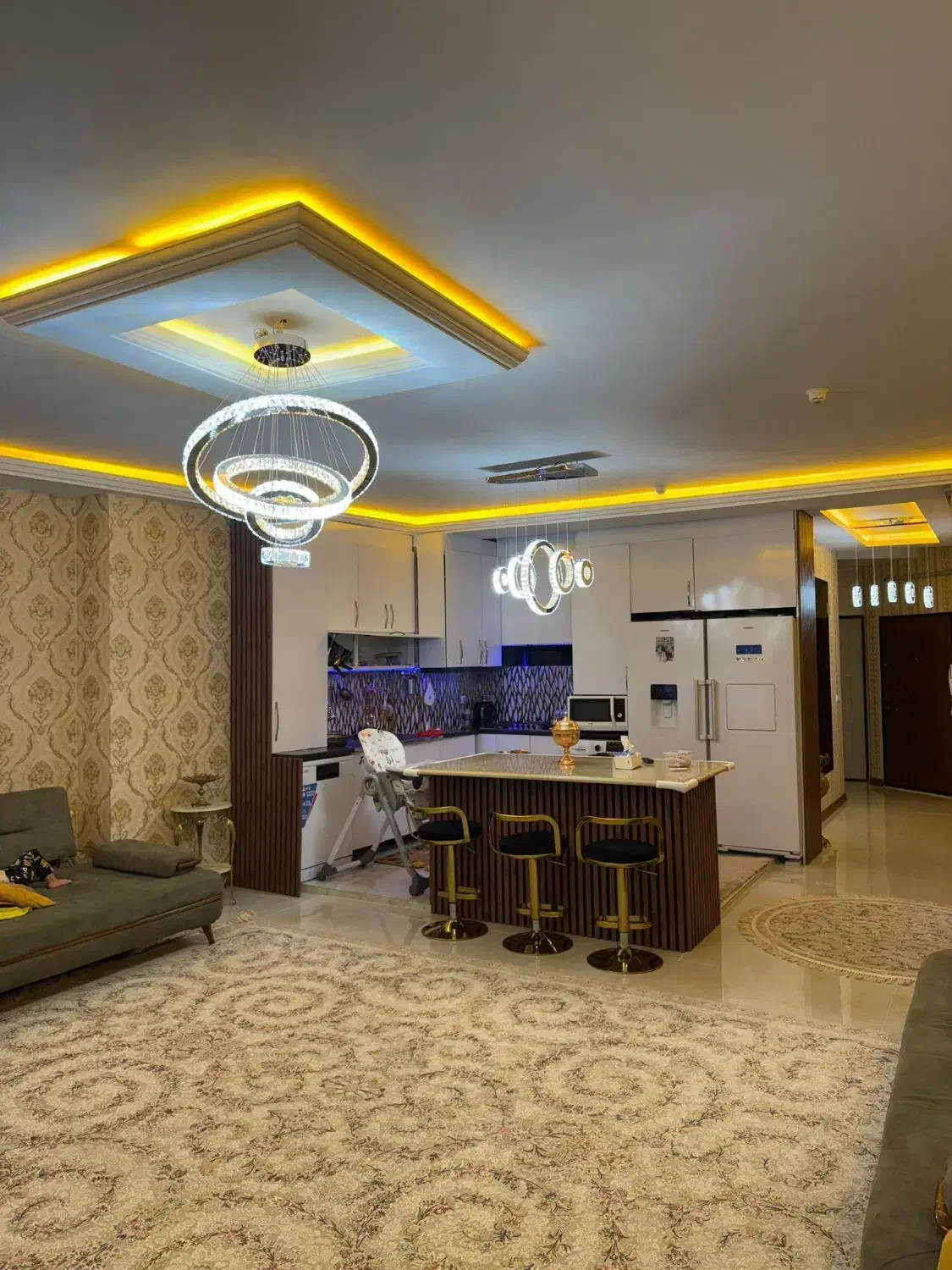 گچکاری گچ کار گچ کاری خرده کاری تعمیرات|خدمات پیشه و مهارت|زنجان, |دیوار