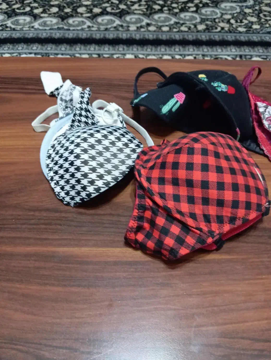 لباس زیرزنانه|لباس|سقز, |دیوار