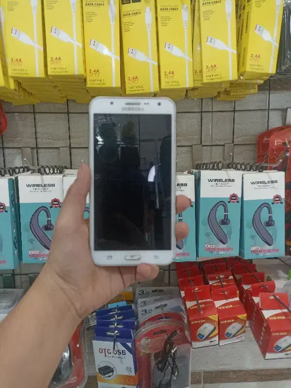 گوشی J7|موبایل|محمدشهر, محمدشهر|دیوار