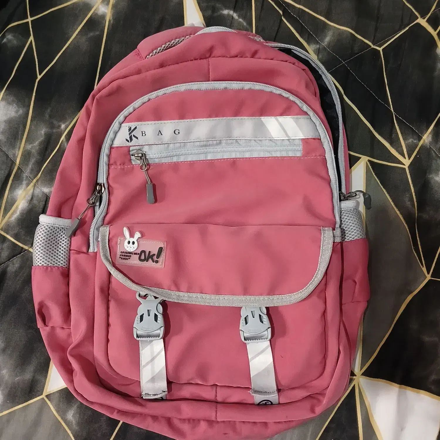 کیف مدرسه|کیف، کفش، کمربند|ساوه, |دیوار