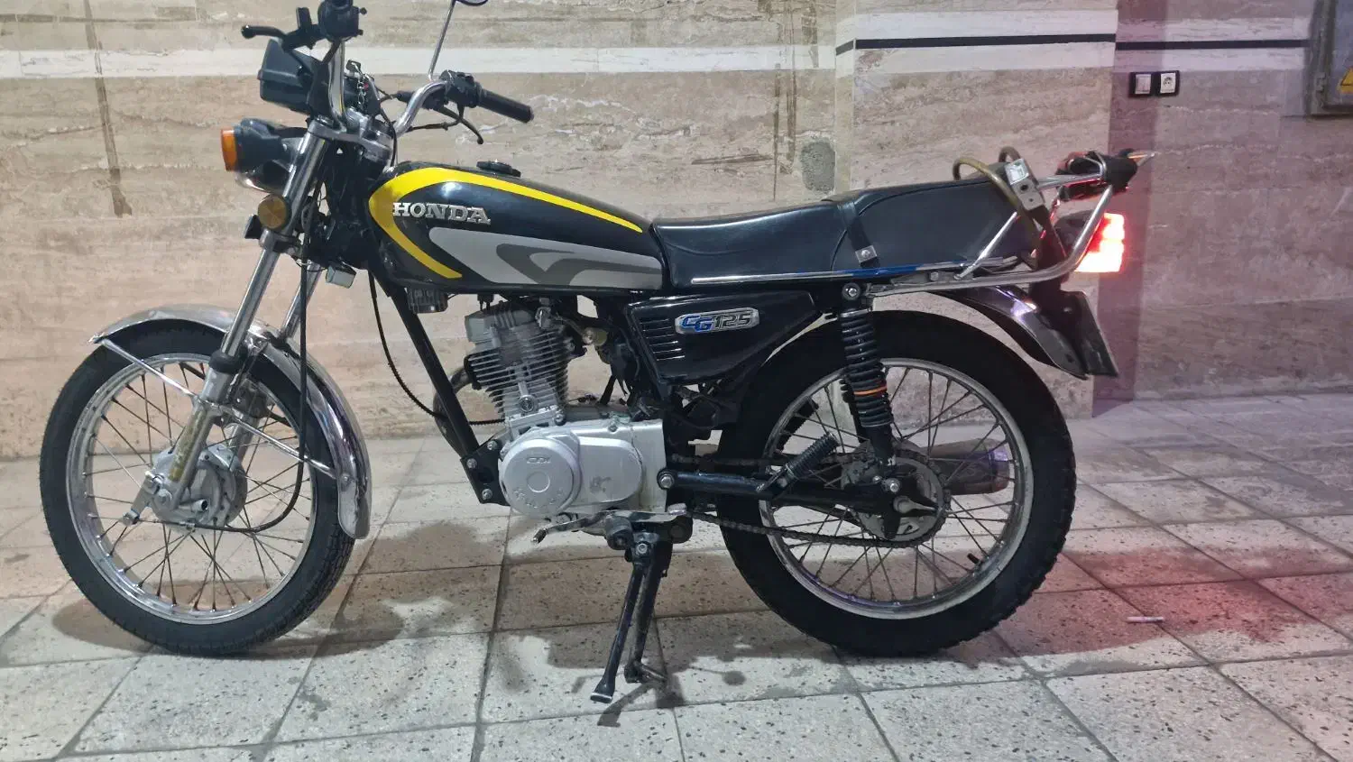 هوندا ۱۲۵|موتورسیکلت|تهران, خزانه|دیوار