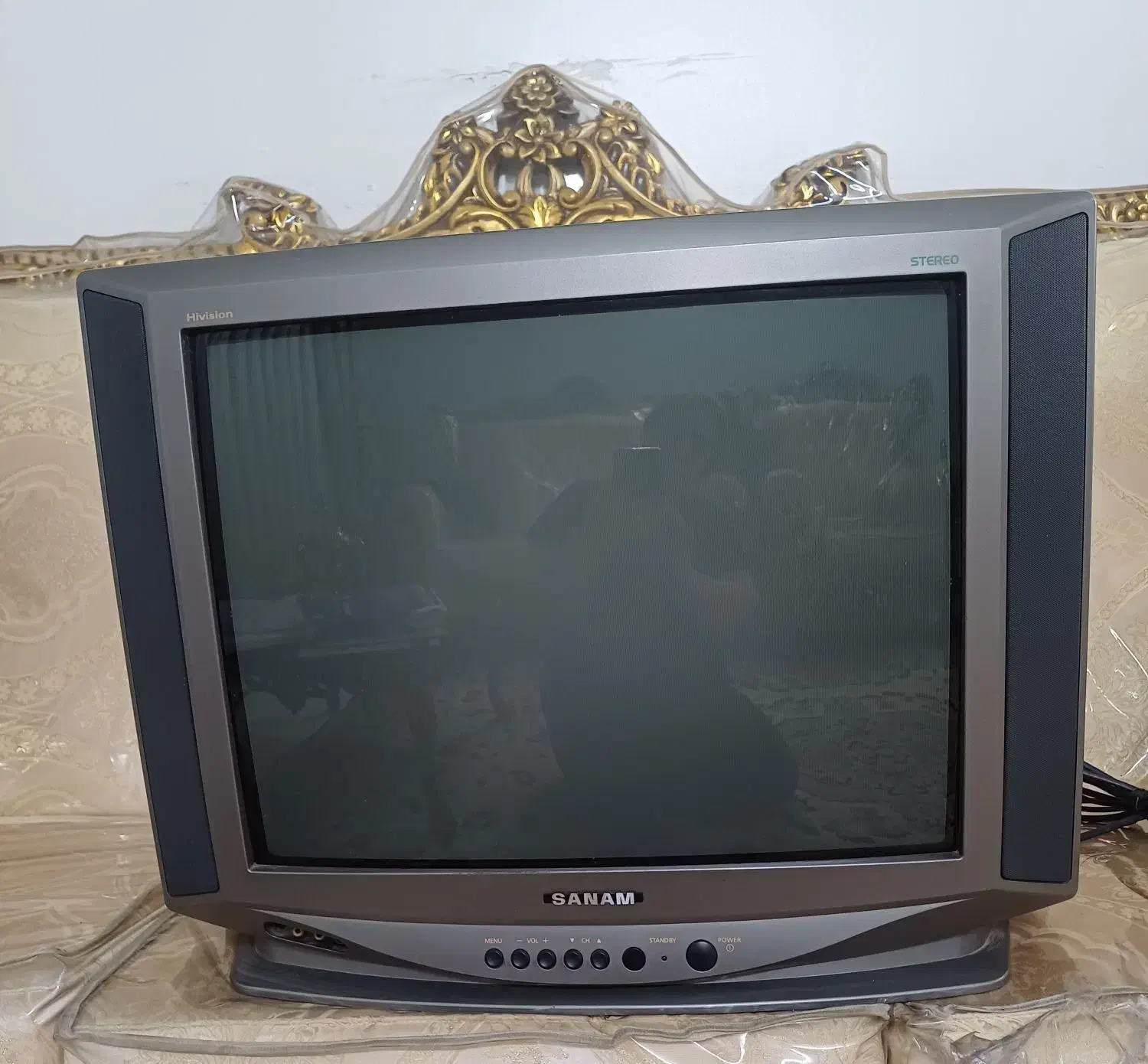 تلویزیون ۲۱اینچ صنام رنگی سالم|تلویزیون و پروژکتور|تهران, تختی|دیوار