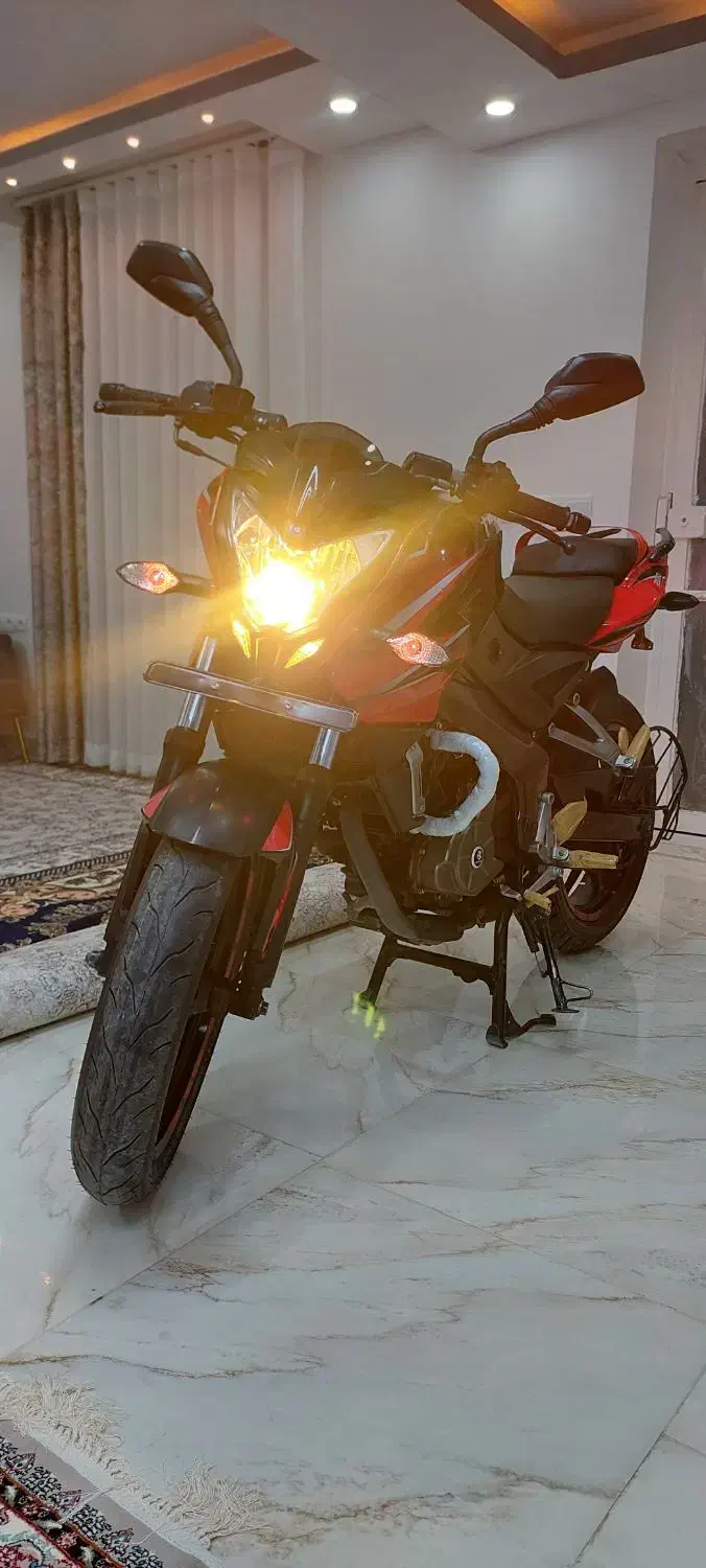 ns 200|موتورسیکلت|سنندج, |دیوار