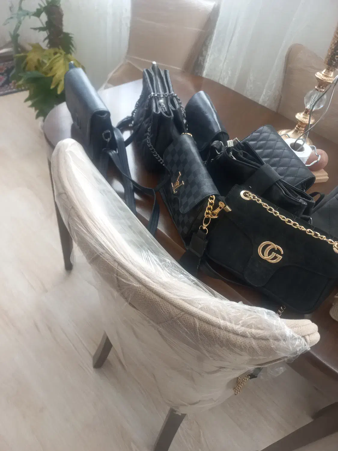 فروش کیف|کیف، کفش، کمربند|صدرا-فارس, فاز ۱|دیوار