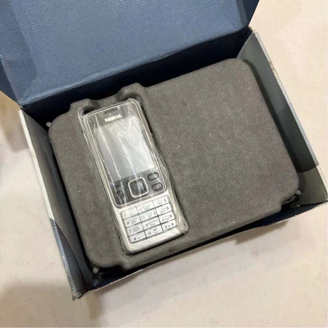 نوکیا ۶۳۰۰ آکبند ، اصلی ، قدیمی و کلکسیونی با کد|موبایل|تهران, فردوسی|دیوار