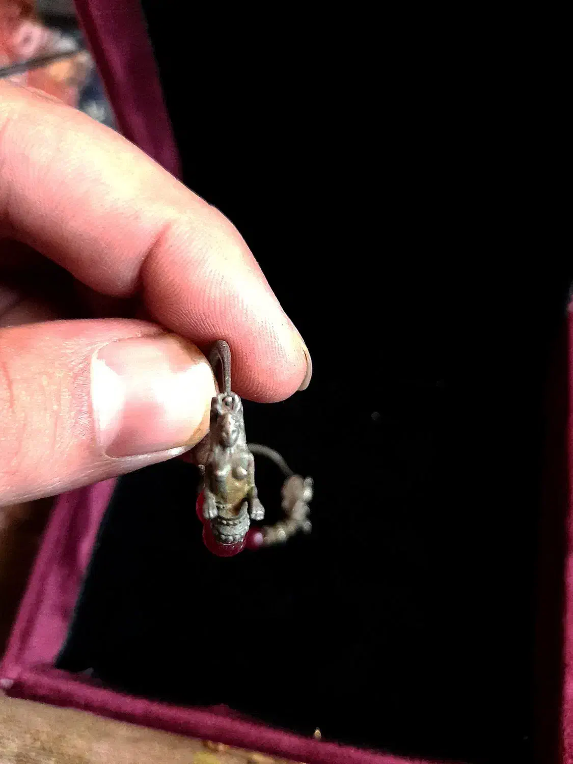 گوشواره نقره قدیمی|کلکسیون اشیاء عتیقه|رباط‌کریم, رباط‌کریم|دیوار