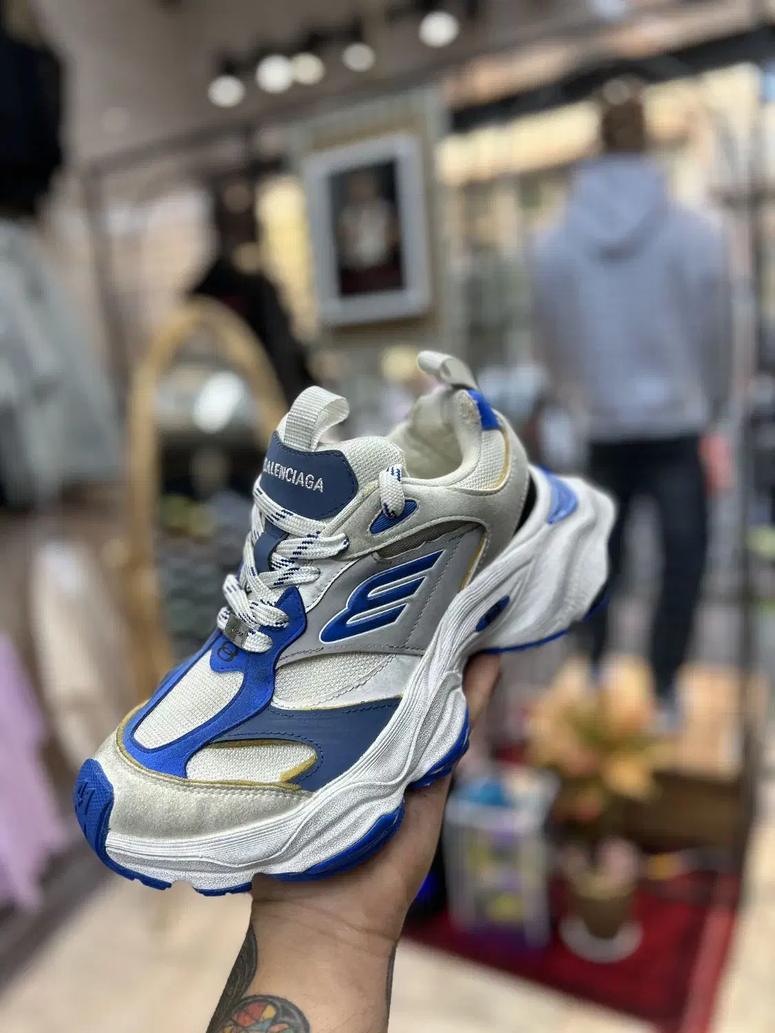 کتونی بالنسساگا|کیف، کفش، کمربند|باغستان, |دیوار