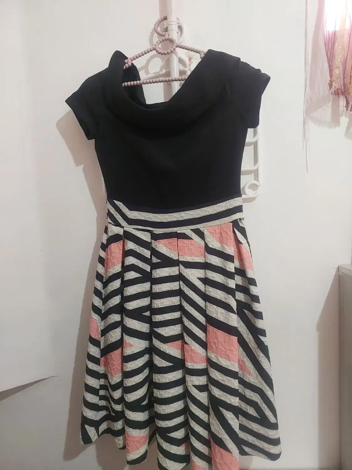 پیرهن مجلسی یقه قایقی|لباس|کبودرآهنگ, |دیوار