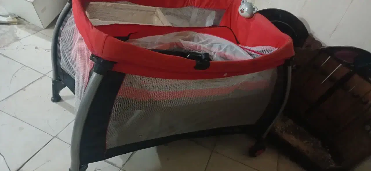 تخت پارک کودک|تخت و صندلی بچه|اصفهان, سیچان|دیوار