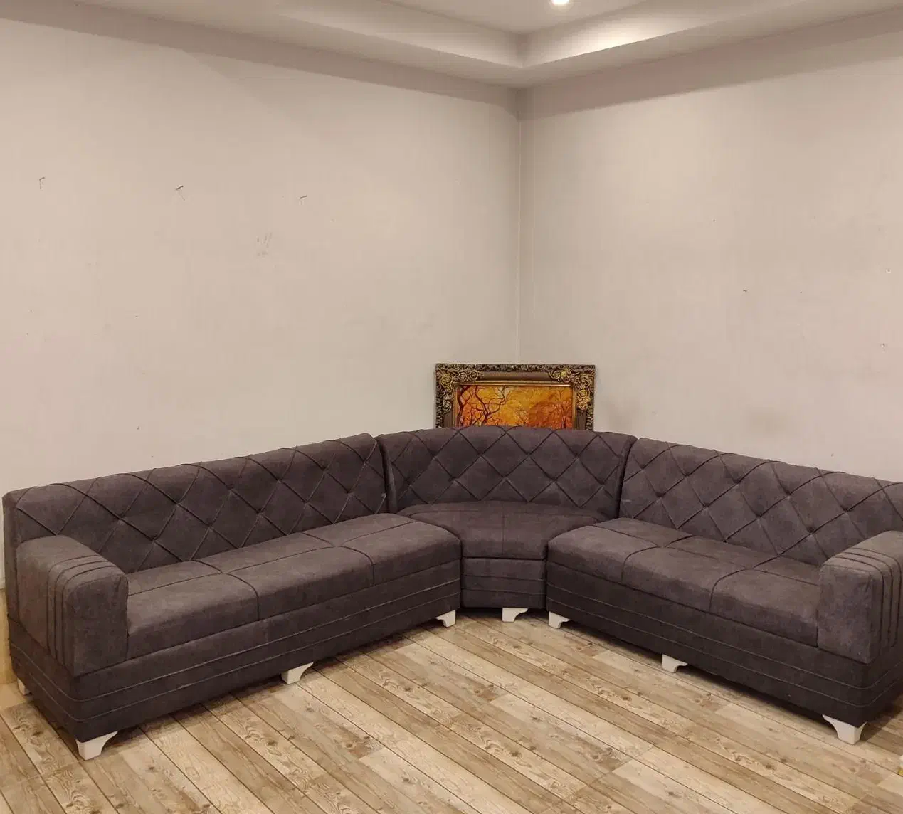 مبل راحتی ال لوتوس|مبلمان خانگی و میز عسلی|پرند, فاز ۶|دیوار