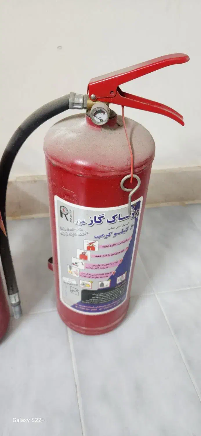 کپسول آتشنشانی ۶ کیلویی در حد نو|ابزارآلات|اصفهان, سرچشمه|دیوار