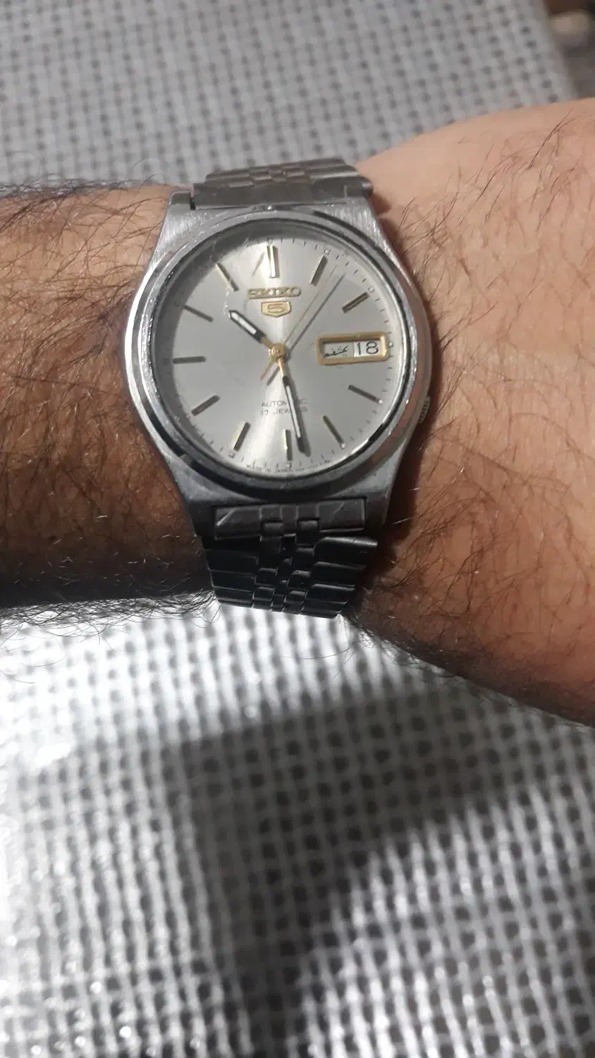 سیکو ۵ تقویم فارسی|ساعت|نجف‌آباد, بازار|دیوار