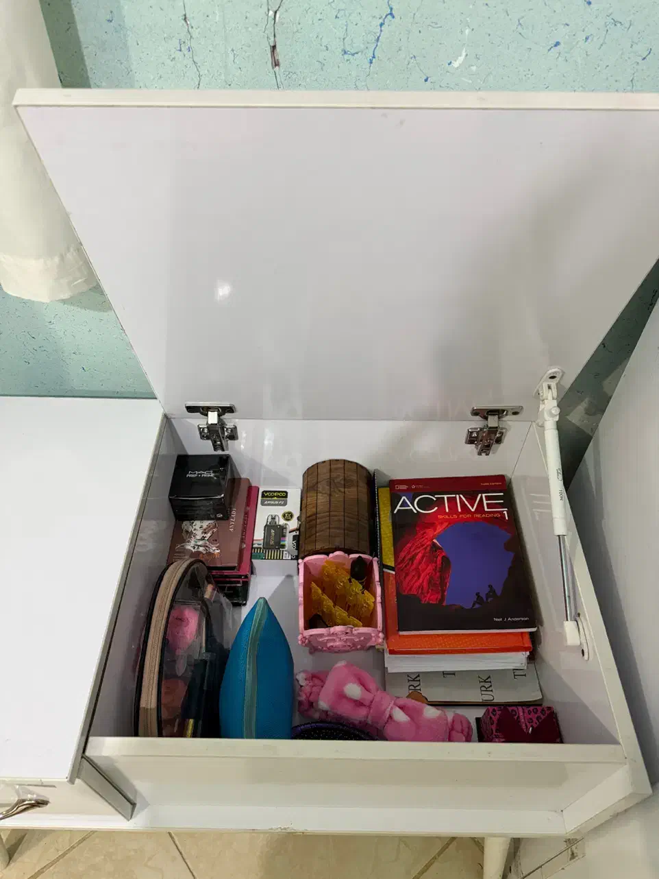 تخت دو نفره به همراه میز|تخت و سرویس خواب|سمنان, |دیوار