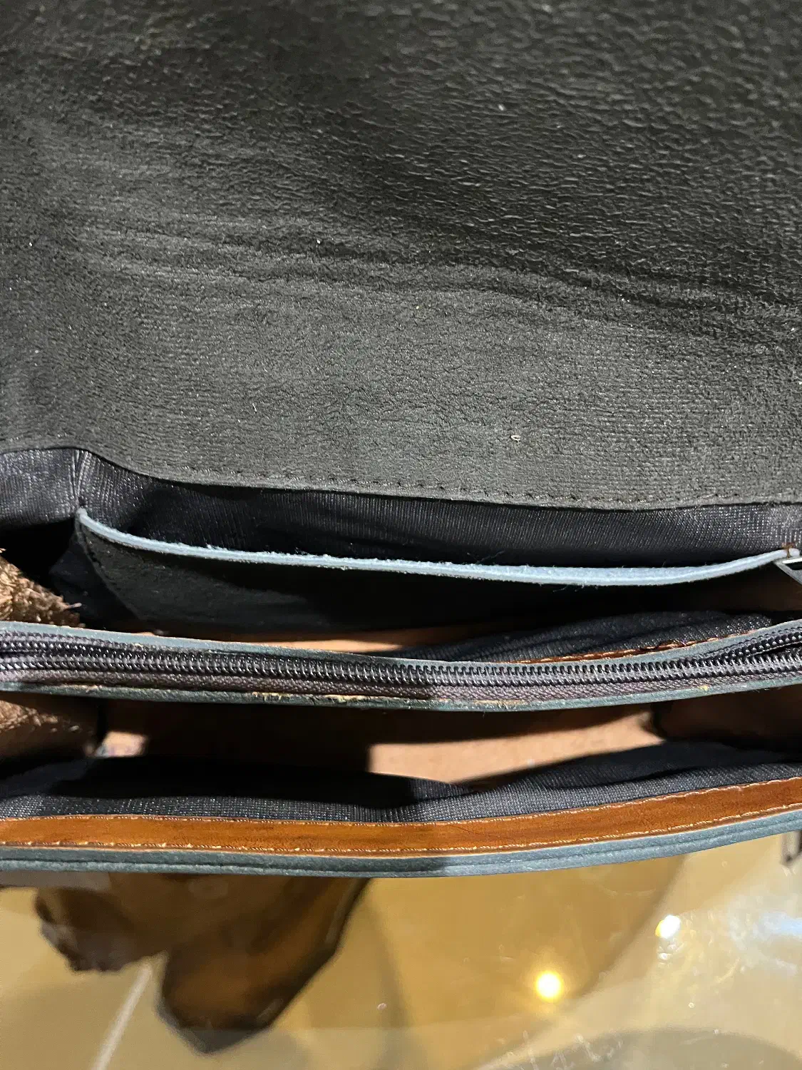 کیف چرم گاوی|کیف، کفش، کمربند|ساری, |دیوار